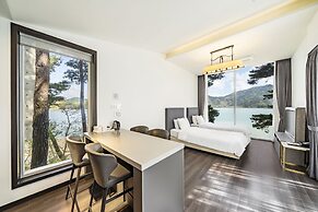 Goseong Hansan Marina Resort