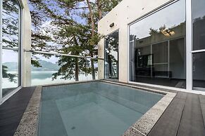 Goseong Hansan Marina Resort