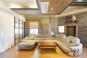 Goseong Hansan Marina Resort