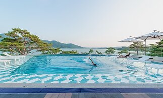 Goseong Hansan Marina Resort