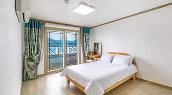 Geoje Beach Maru Pension