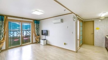 Geoje Beach Maru Pension
