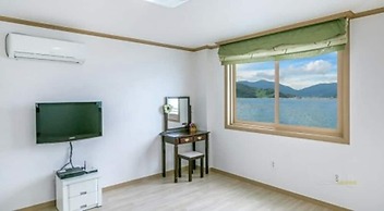 Geoje Beach Maru Pension