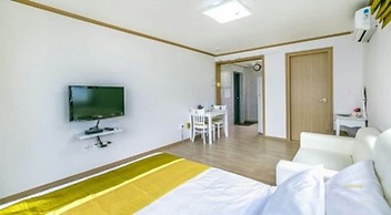 Geoje Beach Maru Pension