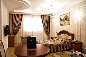 Lazurny Bereg Hotel