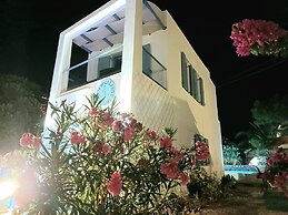 Captain Lazaros Villas