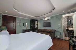 Madelise Central Hotel & Travel