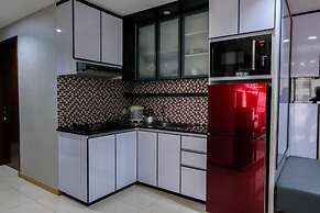 3BR Apartment with Pool View at M-Town Residence