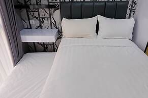 3BR Apartment with Pool View at M-Town Residence