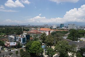 City View Studio Apartment at Tamansari La Grande