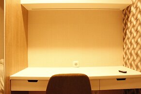 Classic 2BR Apartment At Gateway Pasteur near Exit Toll