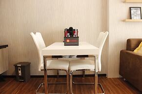 Classic 2BR Apartment At Gateway Pasteur near Exit Toll