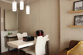 Classic 2BR Apartment At Gateway Pasteur near Exit Toll