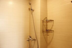 Classic 2BR Apartment At Gateway Pasteur near Exit Toll