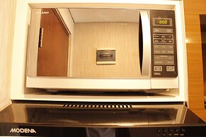 Classic 2BR Apartment At Gateway Pasteur near Exit Toll