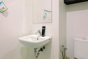 Comfy Studio Apartment @ Skylounge Tamansari