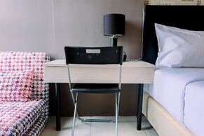 Comfy Studio Apartment @ Skylounge Tamansari