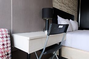 Comfy Studio Apartment @ Skylounge Tamansari