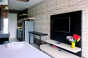 Comfy Studio Apartment @ Skylounge Tamansari