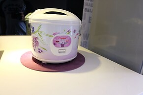 Comfy Studio Apartment @ Skylounge Tamansari