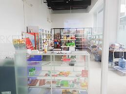 Comfy Studio Apartment @ Skylounge Tamansari