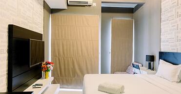 Comfy Studio Apartment @ Skylounge Tamansari