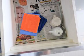 Comfy Studio Apartment @ Skylounge Tamansari