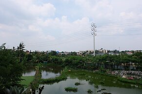 Comfy Studio Apartment @ Skylounge Tamansari