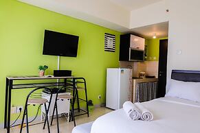 Cozy Studio Serpong Greenview Apartment