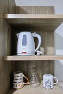 Elegant Studio Apartment at Springwood Residence