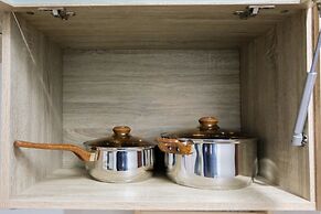 Elegant Studio Apartment at Springwood Residence