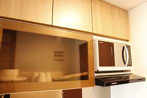 Gorgeous 2BR Apartment at Gateway Pasteur near Exit Toll