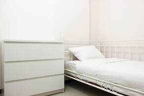 Modern Look 2BR Gateway Pasteur Apartment