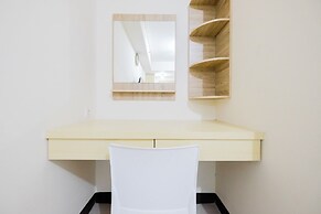 Simple Furnished Studio 19 Avenue Apartment