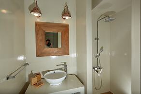 Olivia Sports and Sea