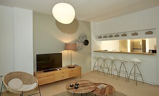 Olivia Sports and Sea