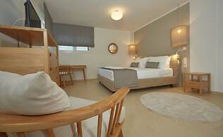 Olivia Sports and Sea