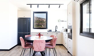 YalaRent Migdalor Apartments with Sea Views