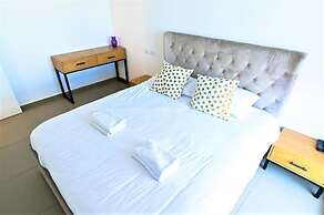 YalaRent Migdalor Apartments with Sea Views