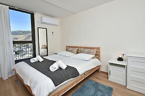 YalaRent Migdalor Apartments with Sea Views