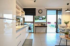 YalaRent Migdalor Apartments with Sea Views