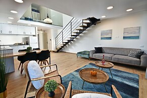 YalaRent Migdalor Apartments with Sea Views