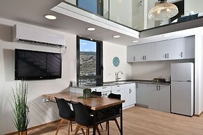 YalaRent Migdalor Apartments with Sea Views