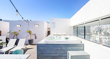 YalaRent Migdalor Apartments with Sea Views