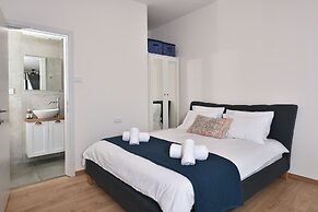 YalaRent Migdalor Apartments with Sea Views