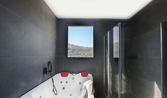 YalaRent Migdalor Apartments with Sea Views