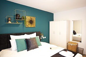 YalaRent Migdalor Apartments with Sea Views