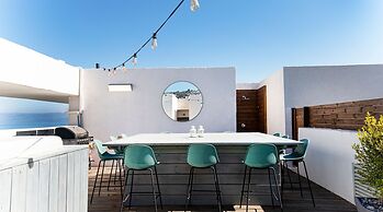 YalaRent Migdalor Apartments with Sea Views