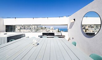 YalaRent Migdalor Apartments with Sea Views