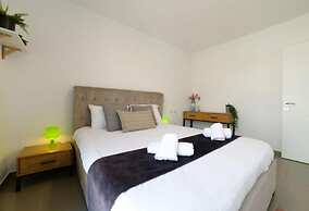 YalaRent Migdalor Apartments with Sea Views